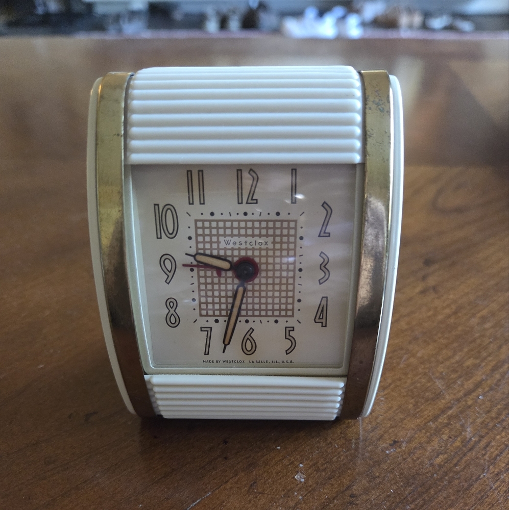 Vintage Bakelite Roll Top Cover Alarm Clock Made By Westclox